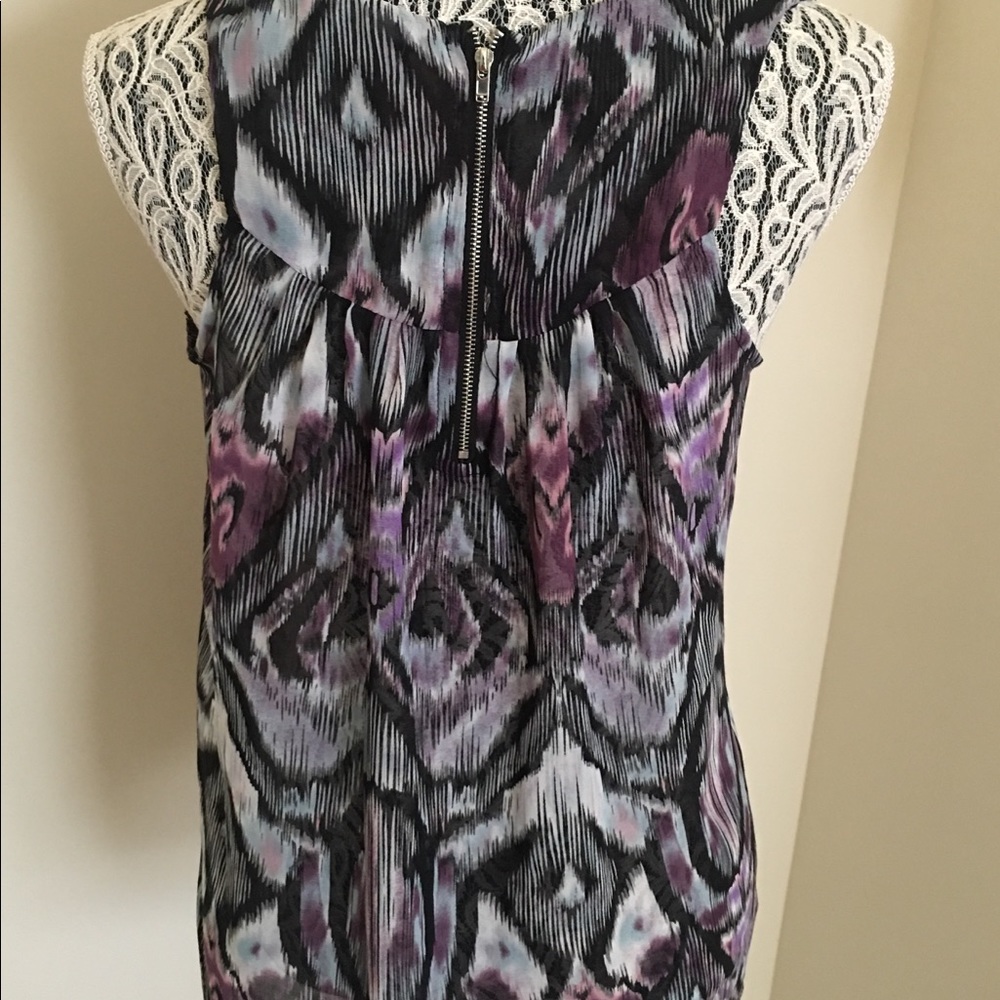 NWOT Gorgeous Kenar Print Sleeveless Top - Picture 2 of 3